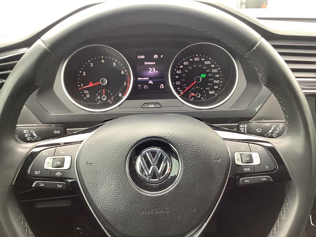 Thumbnail: 2020 Volkswagen Tiguan - 21