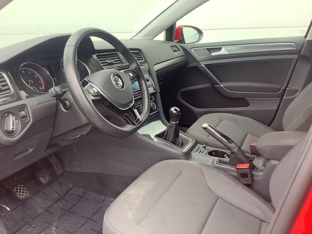 Thumbnail: 2019 Volkswagen Golf - 2