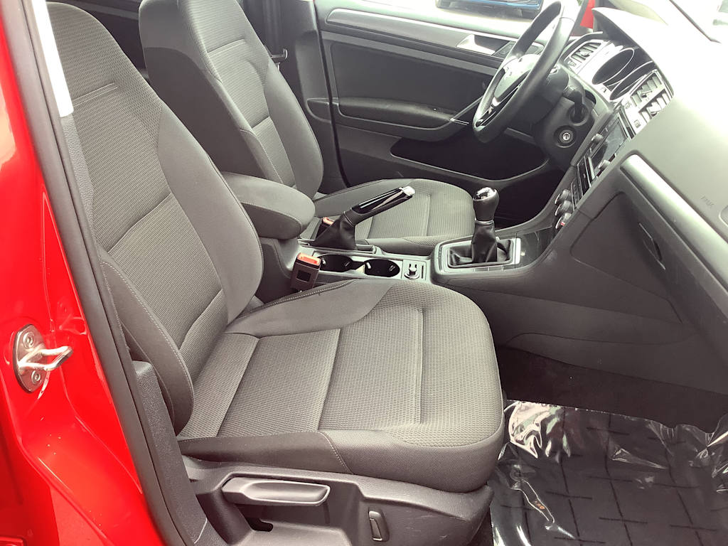 Thumbnail: 2019 Volkswagen Golf - 12