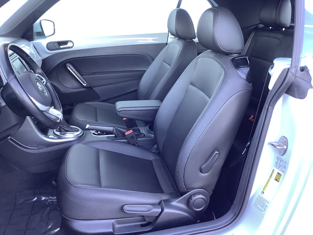 Thumbnail: 2017 Volkswagen Beetle - 11