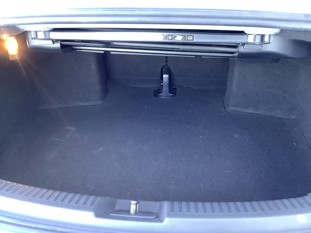 Thumbnail: 2017 Volkswagen Beetle - 17