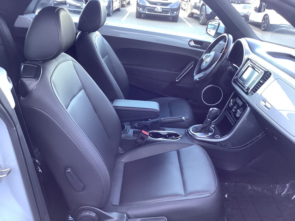 Thumbnail: 2017 Volkswagen Beetle - 12