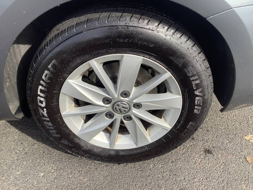 Thumbnail: 2016 Volkswagen Golf - 8