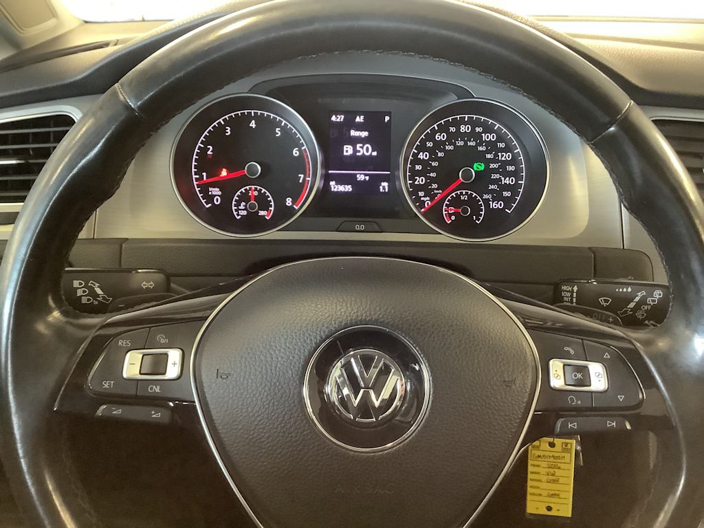 Thumbnail: 2016 Volkswagen Golf - 20