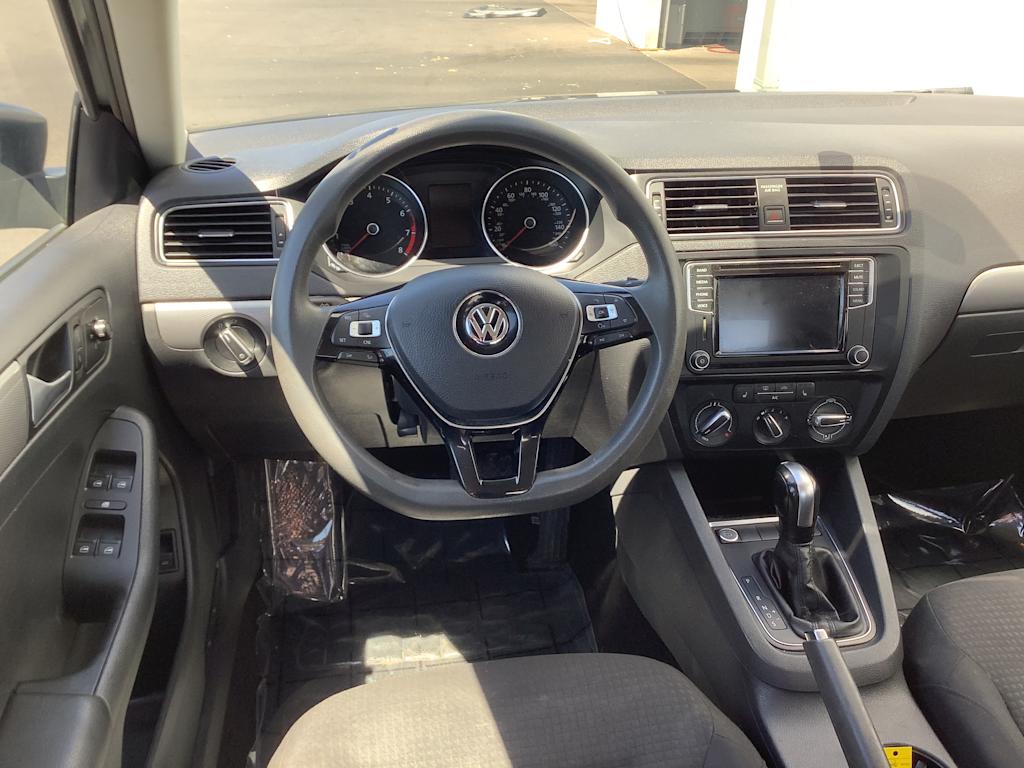 Thumbnail: 2016 Volkswagen Jetta - 10