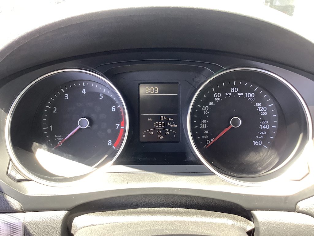 Thumbnail: 2016 Volkswagen Jetta - 15