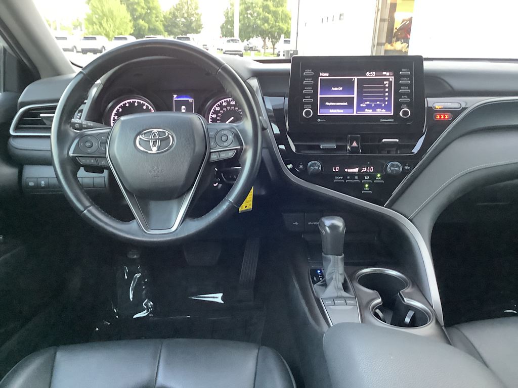 Thumbnail: 2022 Toyota Camry - 10