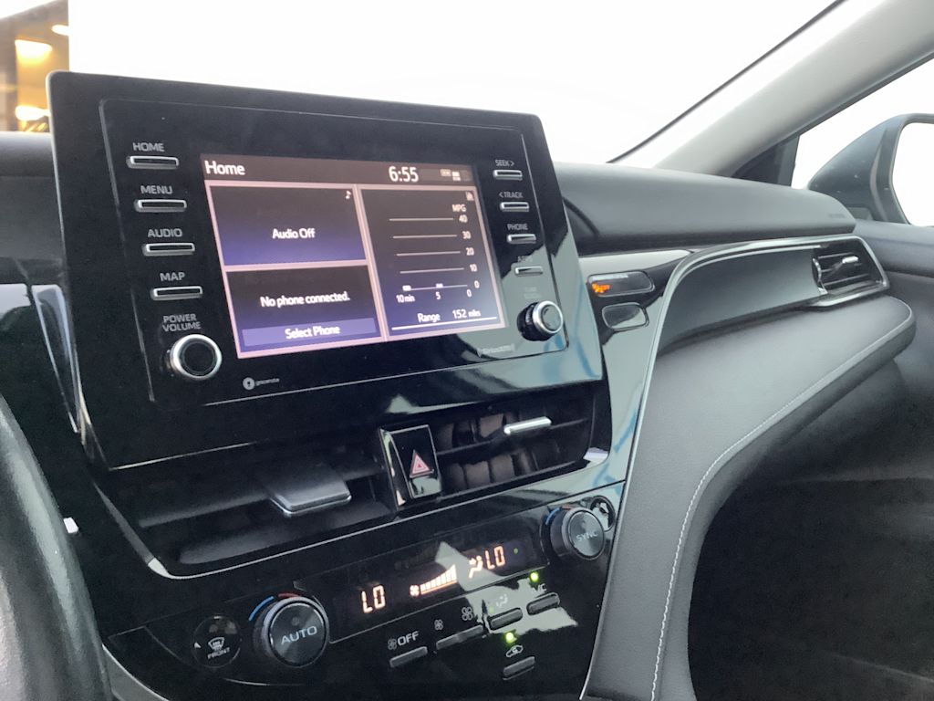 Thumbnail: 2022 Toyota Camry - 14