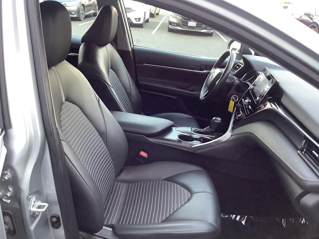 Thumbnail: 2022 Toyota Camry - 12