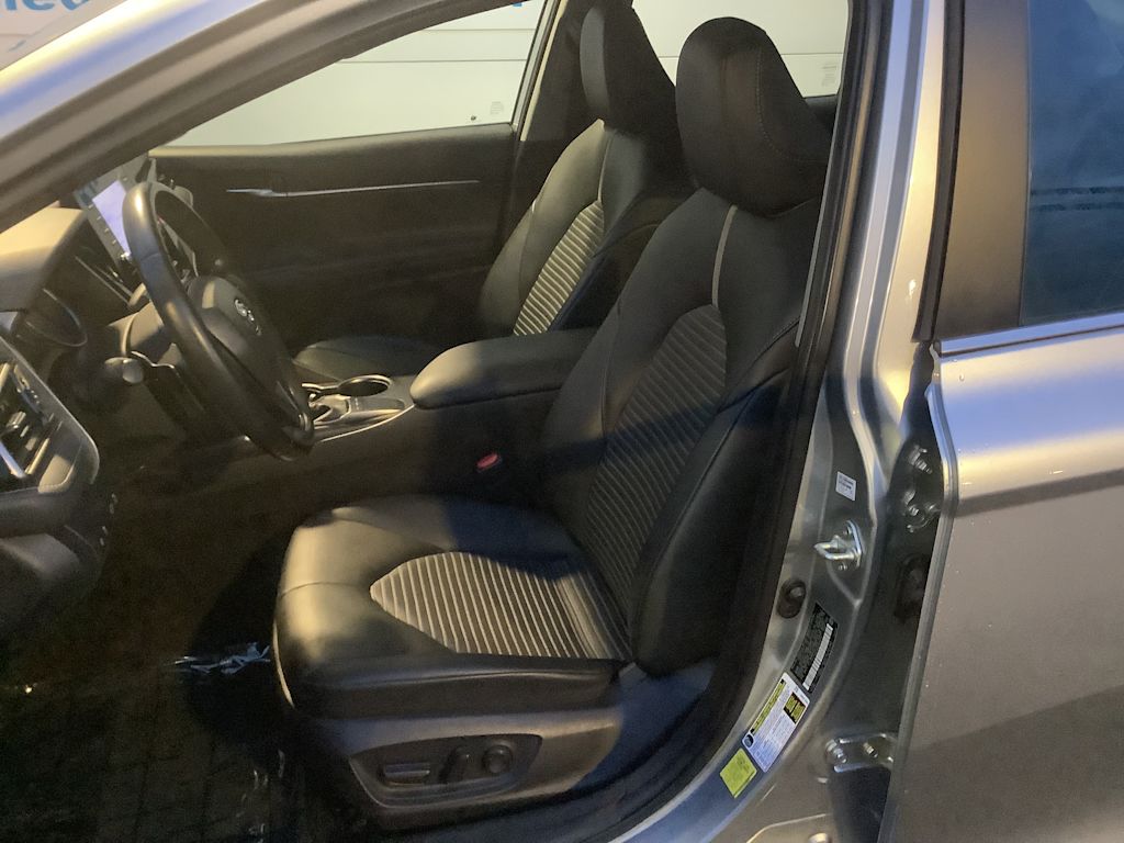 2022 Toyota Camry SE 11