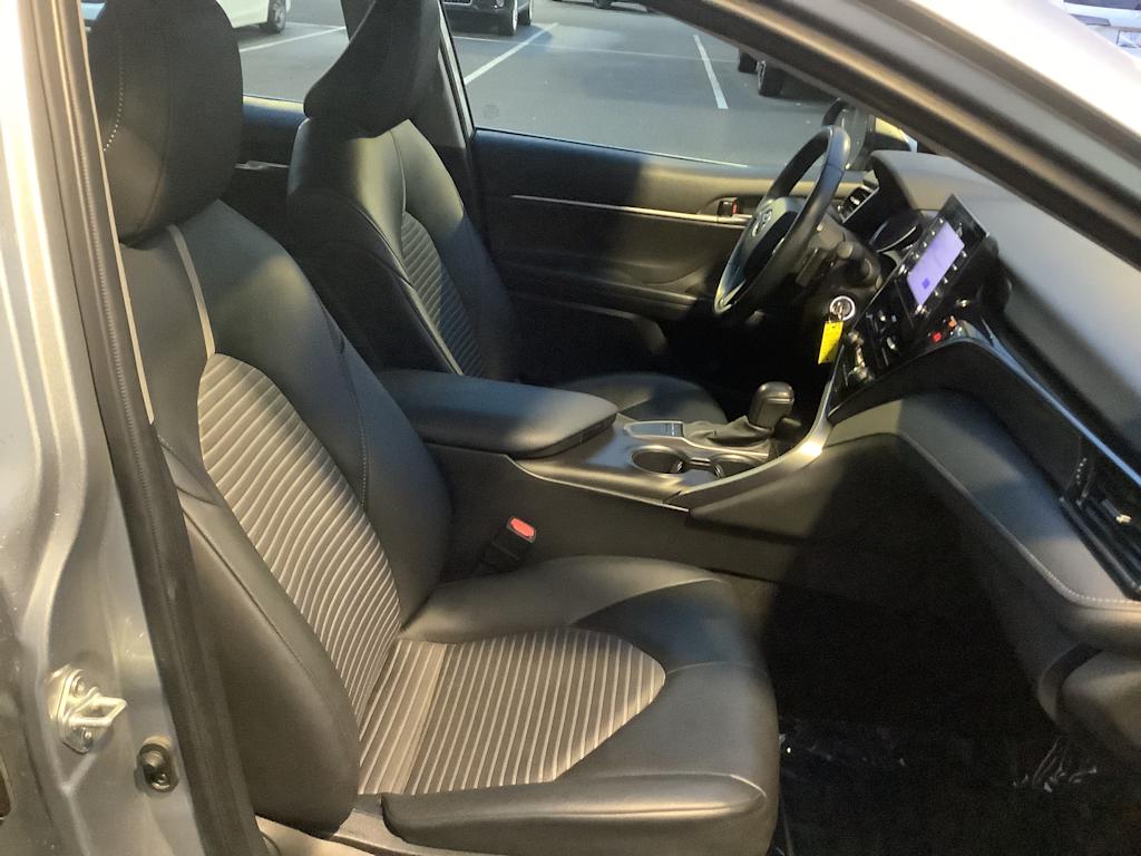 2022 Toyota Camry SE 12