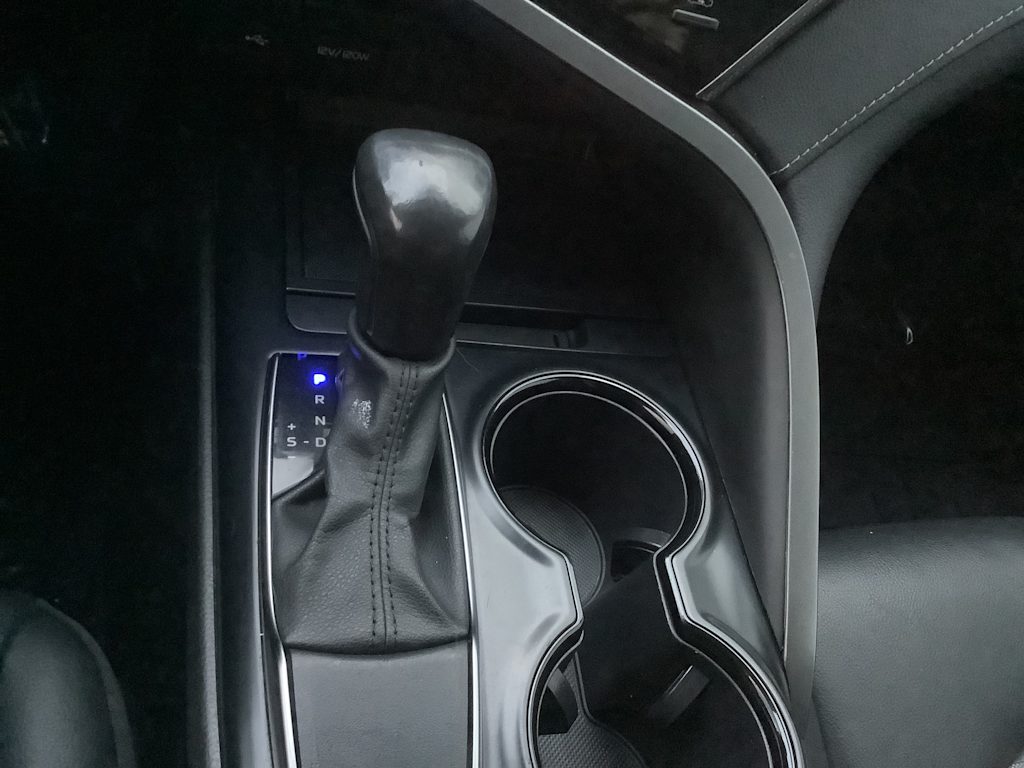 Thumbnail: 2020 Toyota Camry - 15