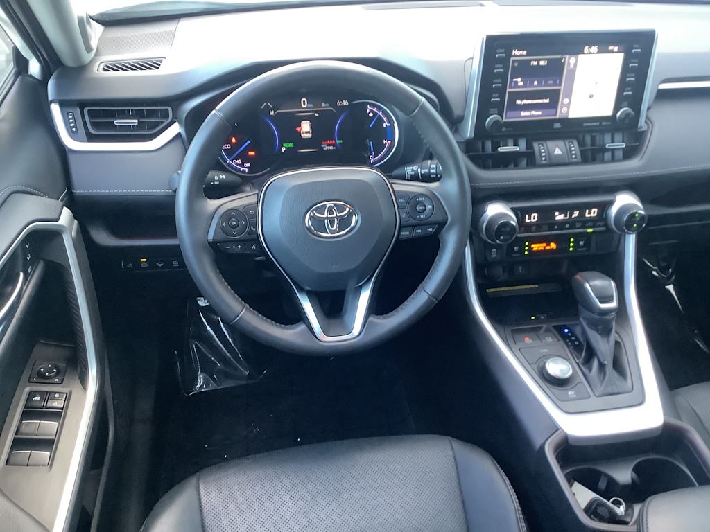 Thumbnail: 2021 Toyota RAV4 - 10