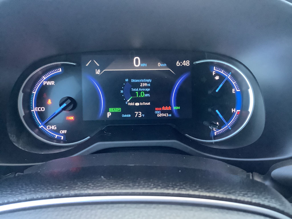 Thumbnail: 2021 Toyota RAV4 - 21