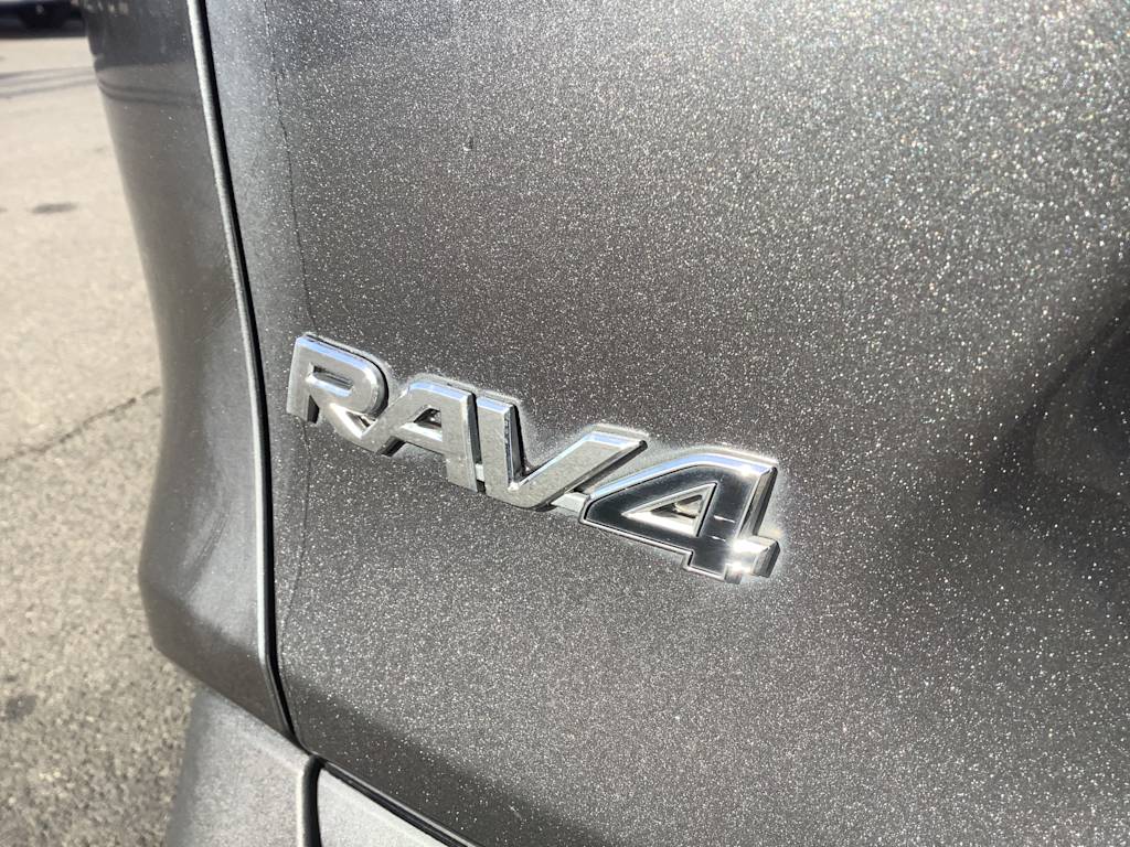 Thumbnail: 2022 Toyota RAV4 - 7
