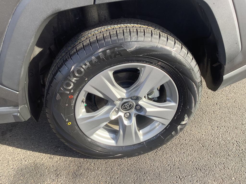 Thumbnail: 2022 Toyota RAV4 - 8