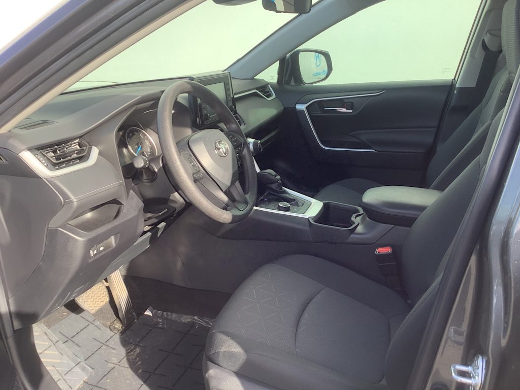 Thumbnail: 2022 Toyota RAV4 - 10