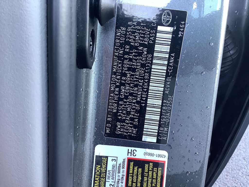 2009 Toyota Camry LE 17
