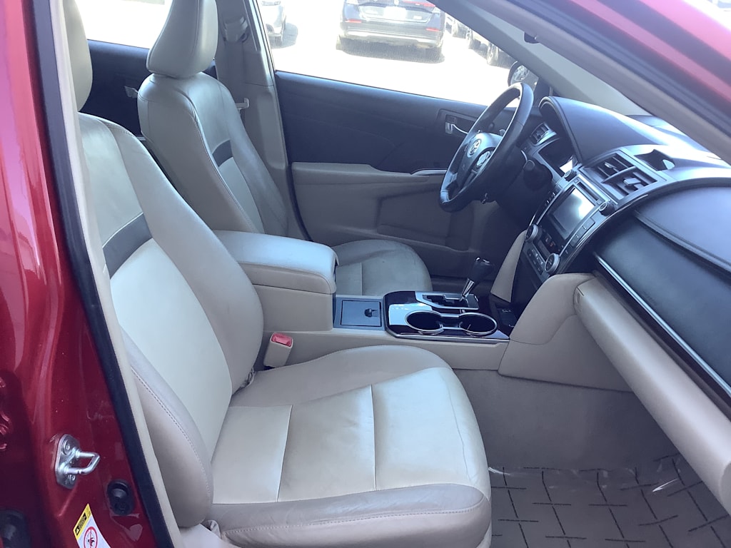 Thumbnail: 2013 Toyota Camry - 12