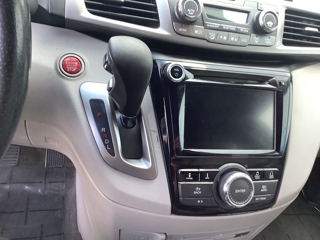 Thumbnail: 2016 Honda Odyssey - 14