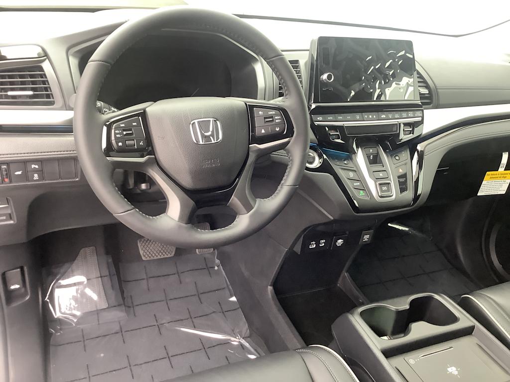 2025 Honda Odyssey Touring 2