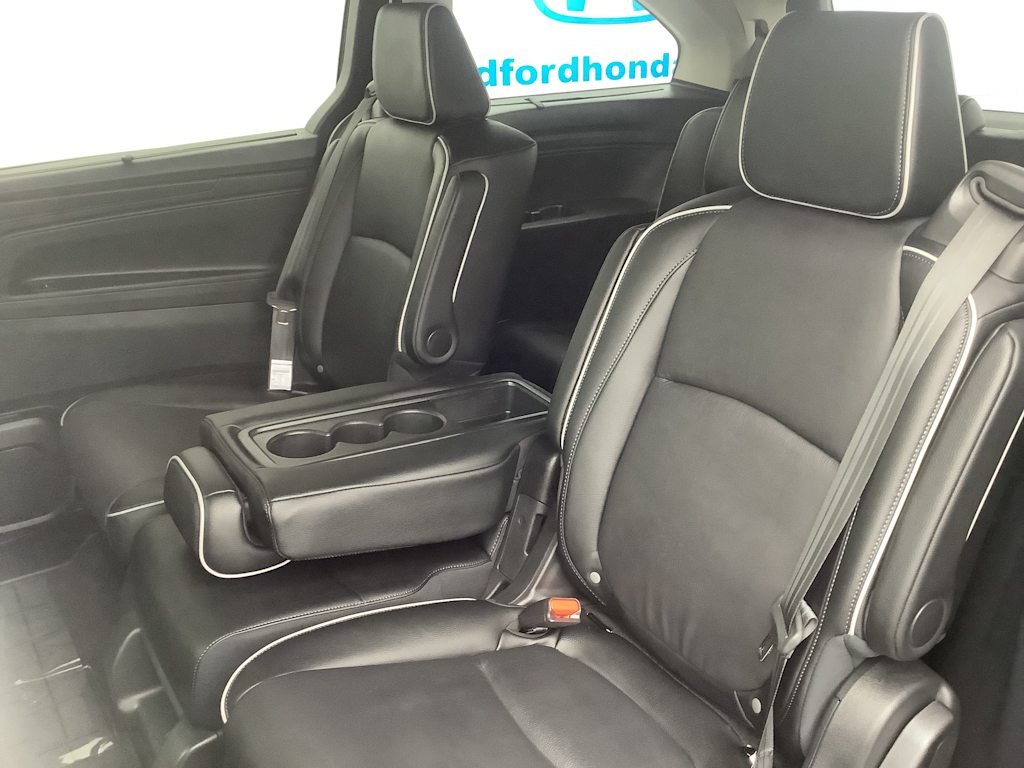 2025 Honda Odyssey Touring 19