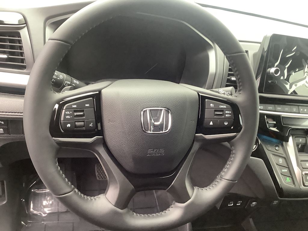 2025 Honda Odyssey Touring 10