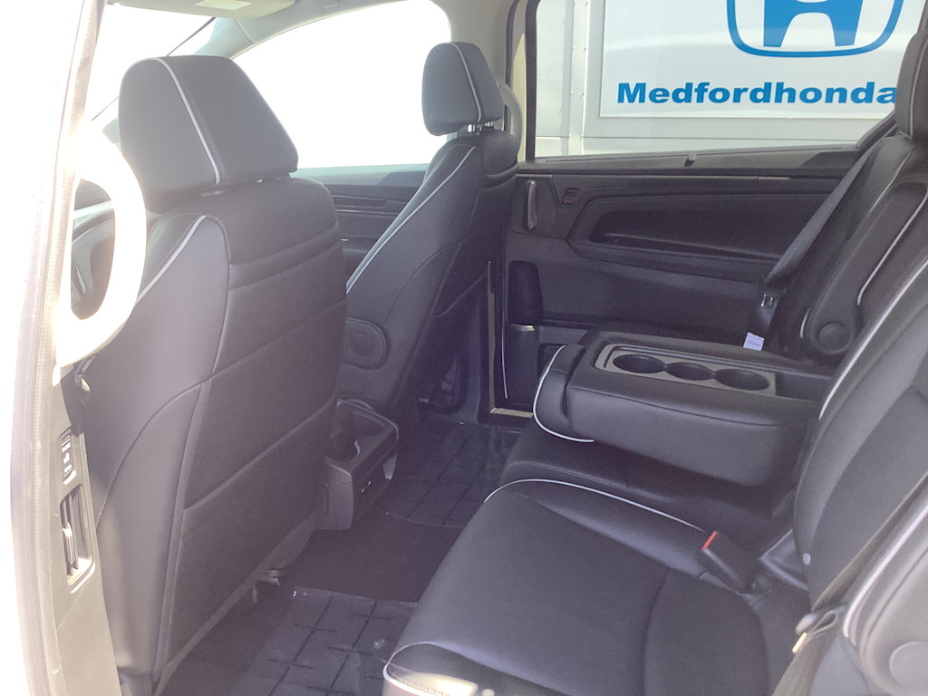 2025 Honda Odyssey Touring 12