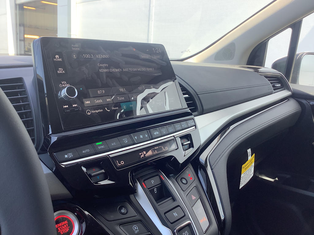 2025 Honda Odyssey Touring 13