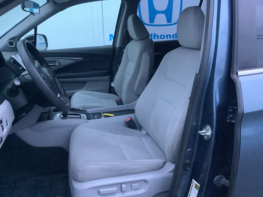 Thumbnail: 2016 Honda Pilot - 11