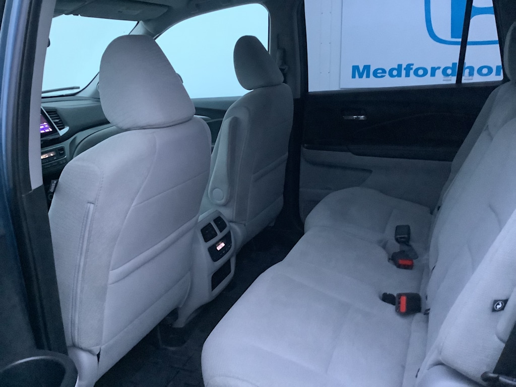 Thumbnail: 2016 Honda Pilot - 13