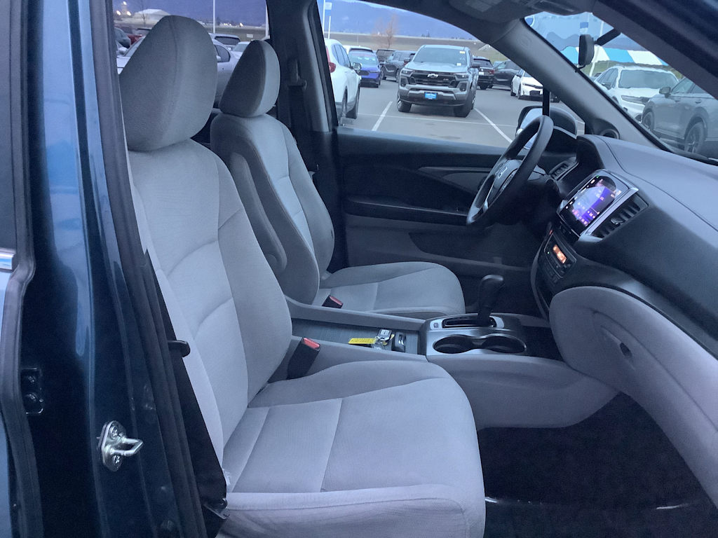 Thumbnail: 2016 Honda Pilot - 12