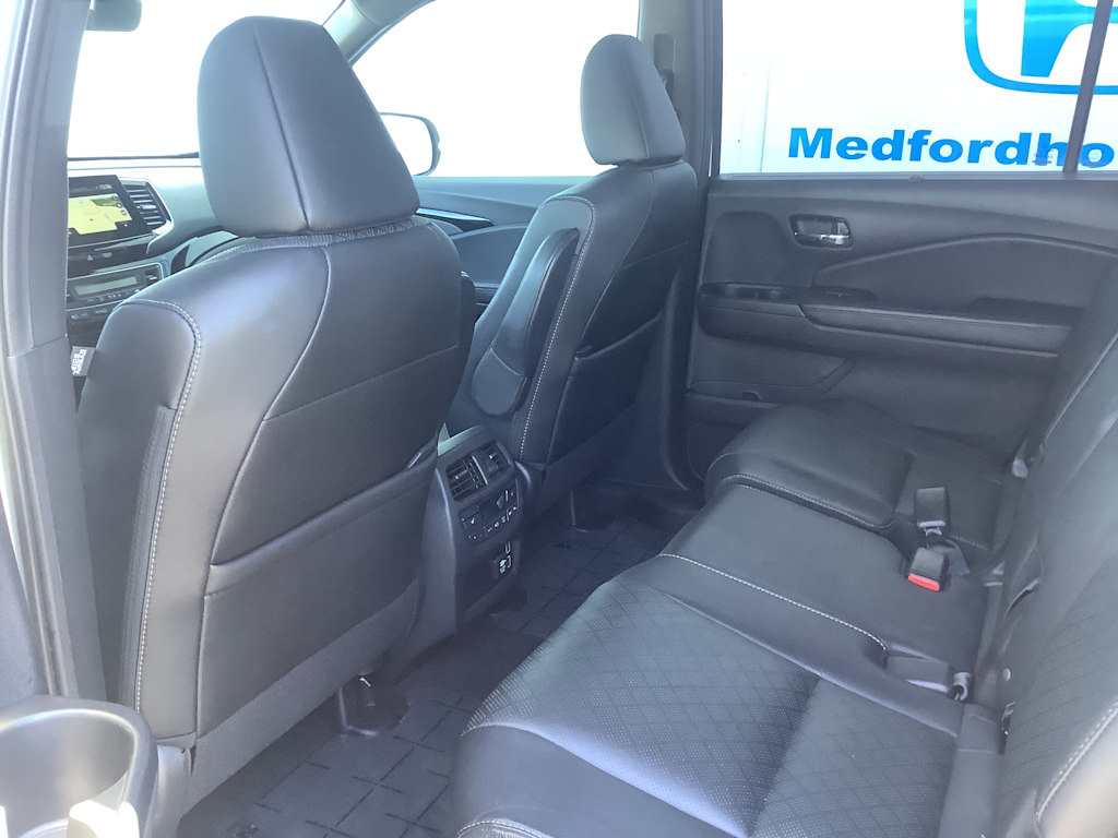 Thumbnail: 2019 Honda Passport - 13