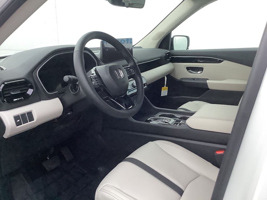 Thumbnail: 2026 Honda Pilot - 2