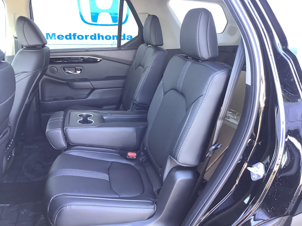 Thumbnail: 2025 Honda Pilot - 13