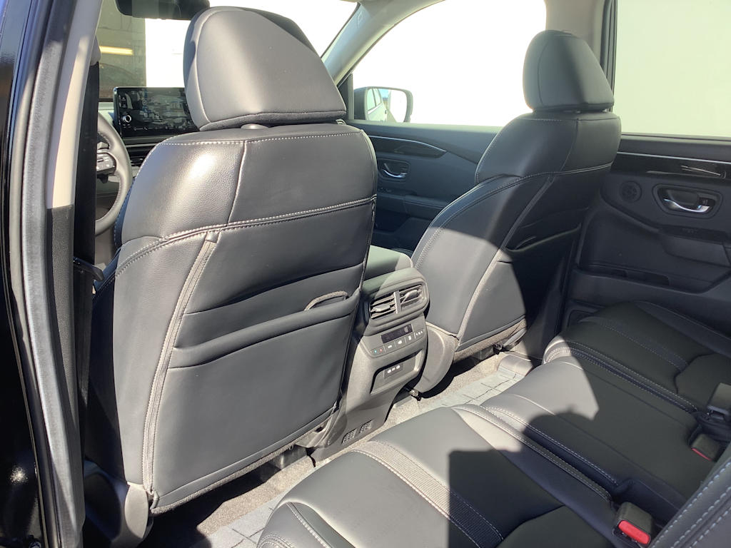 Thumbnail: 2025 Honda Pilot - 21