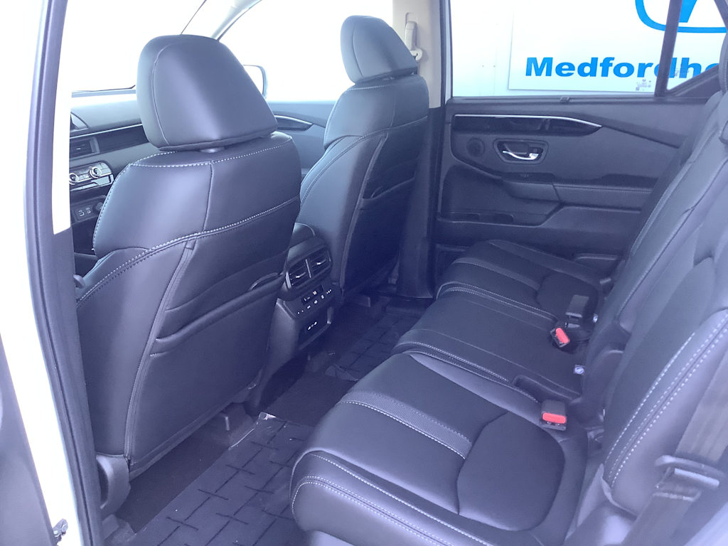 Thumbnail: 2025 Honda Pilot - 13