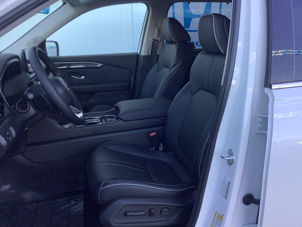 Thumbnail: 2025 Honda Pilot - 11