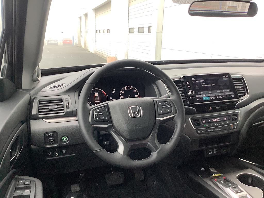 2025 Honda Ridgeline Sport 10