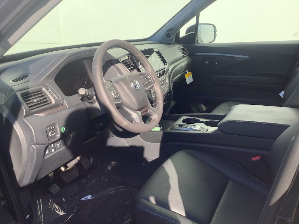 Thumbnail: 2025 Honda Ridgeline - 2