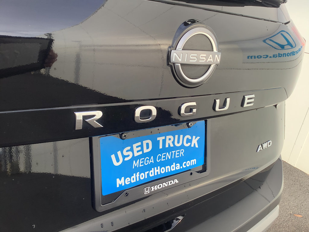 Thumbnail: 2023 Nissan Rogue - 7