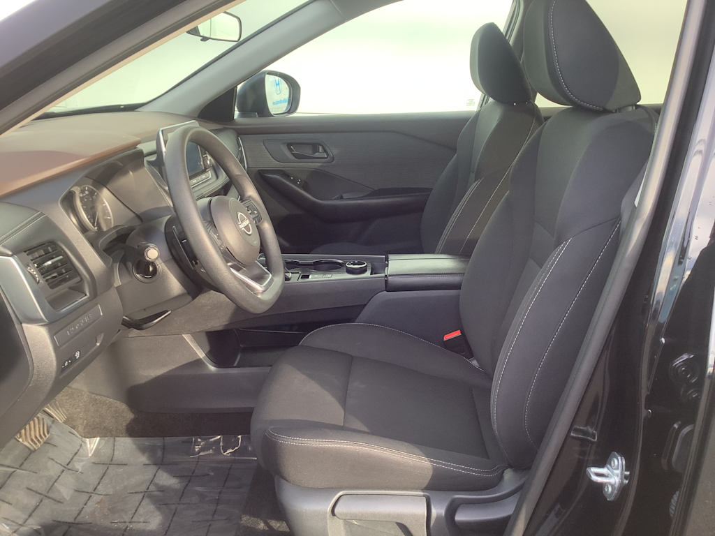 Thumbnail: 2023 Nissan Rogue - 11