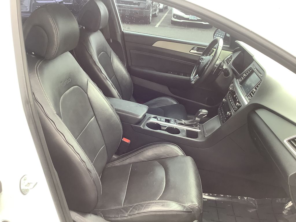 Thumbnail: 2015 Hyundai Sonata - 12