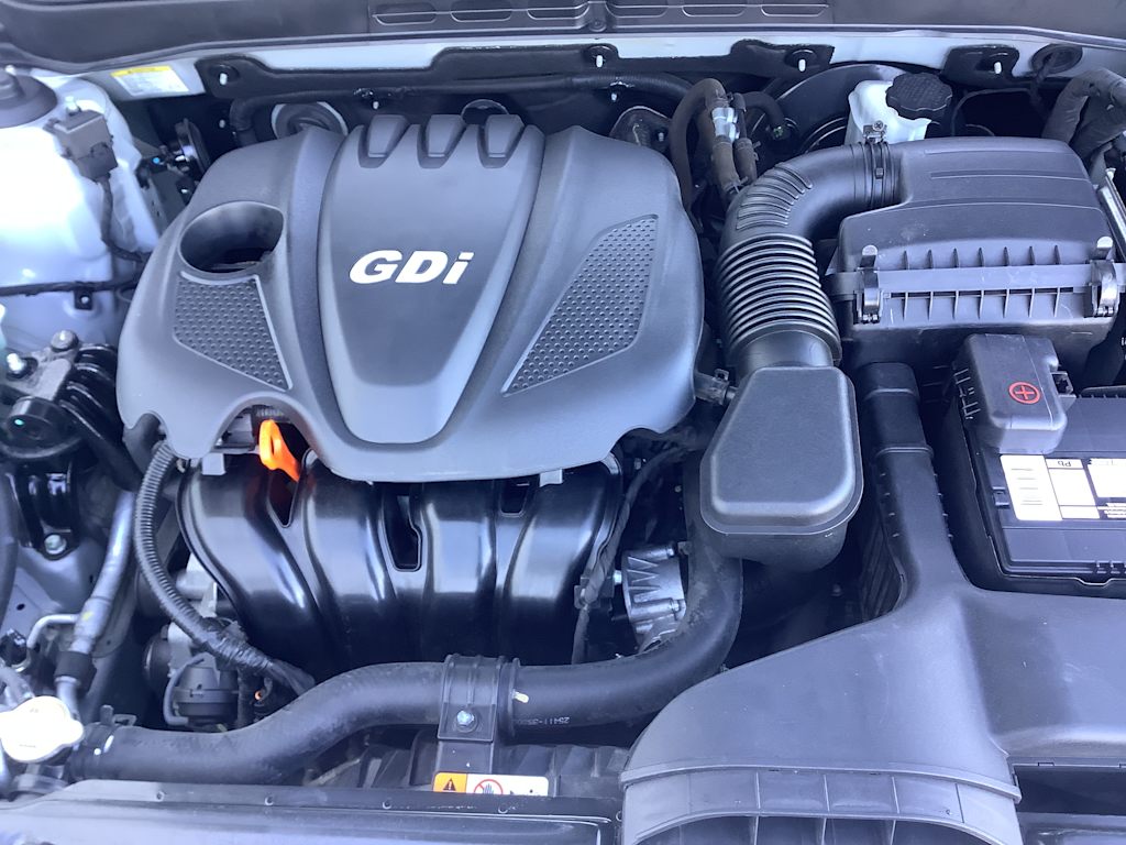 Thumbnail: 2013 Hyundai Sonata - 9