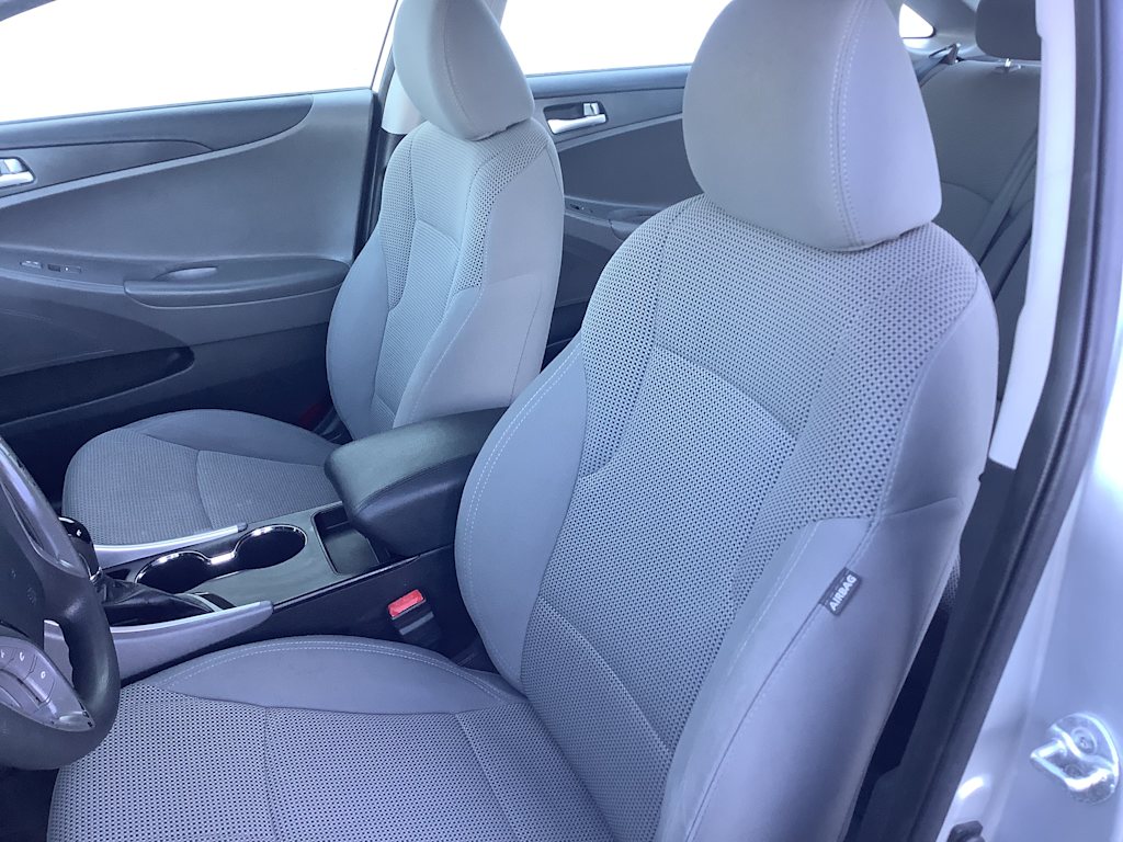 Thumbnail: 2013 Hyundai Sonata - 12