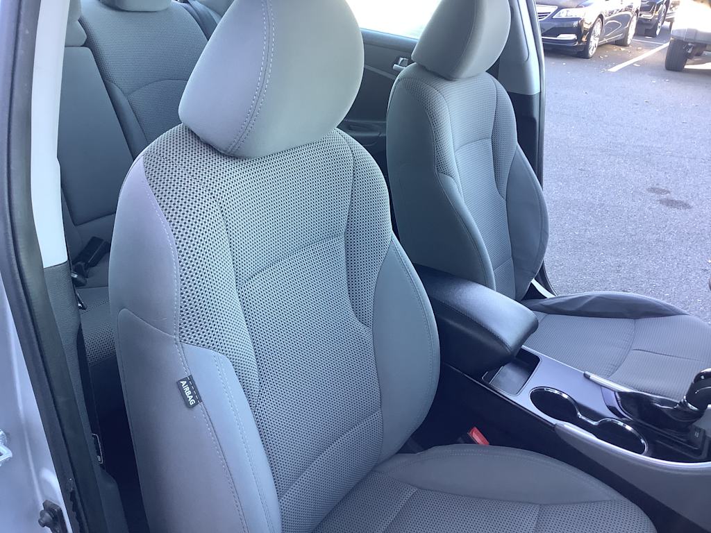 Thumbnail: 2013 Hyundai Sonata - 21