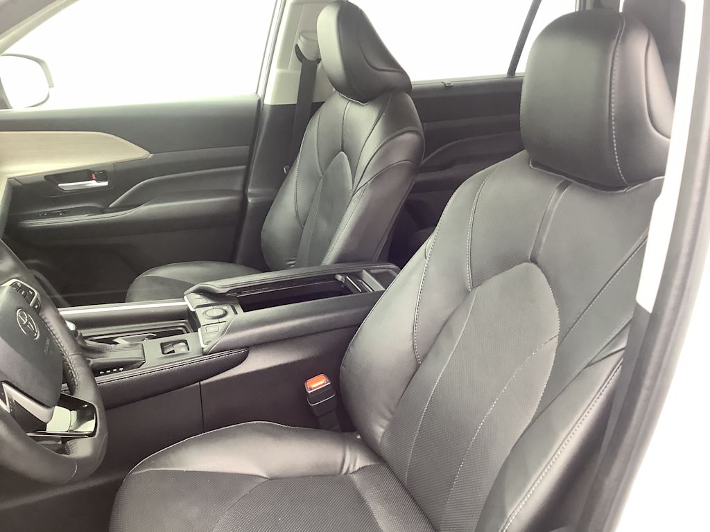 2024 Toyota Grand Highlander Limited 12