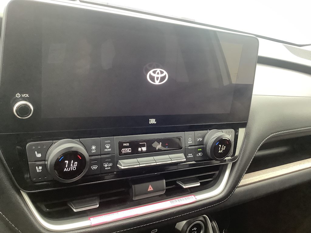 2024 Toyota Grand Highlander Limited 14