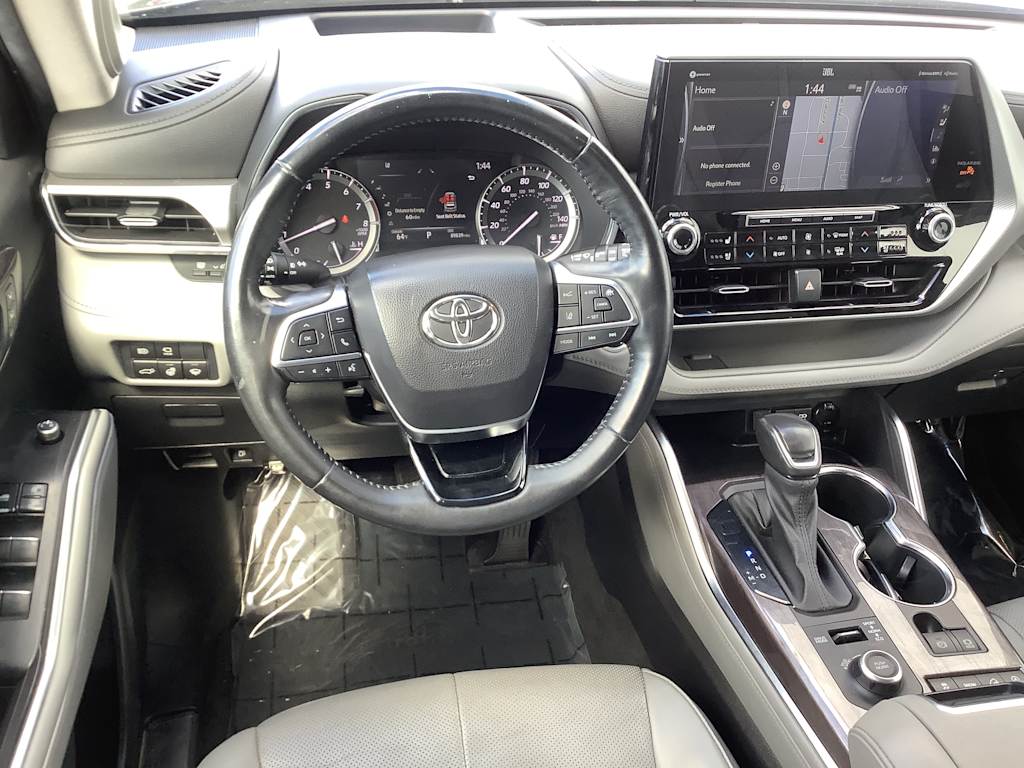 Thumbnail: 2021 Toyota Highlander - 2