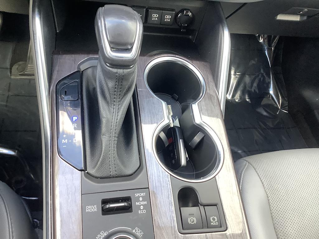 Thumbnail: 2021 Toyota Highlander - 14
